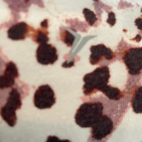 MATCHING WORKOUT SET IN PINK CHEETAH PRINT - Picture 9 of 14